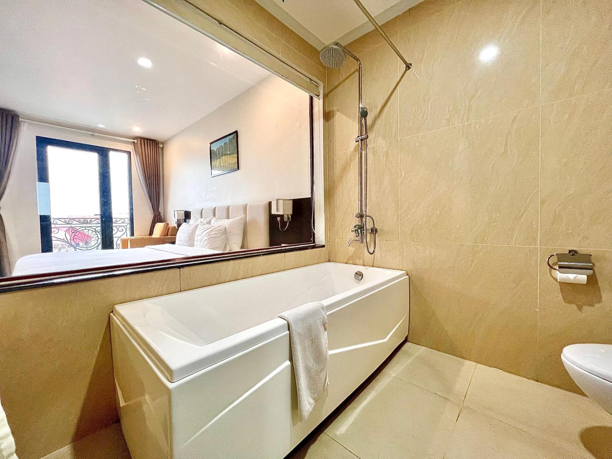 Paragon Noi bai Hotel&Pool Hanoi Esterno foto