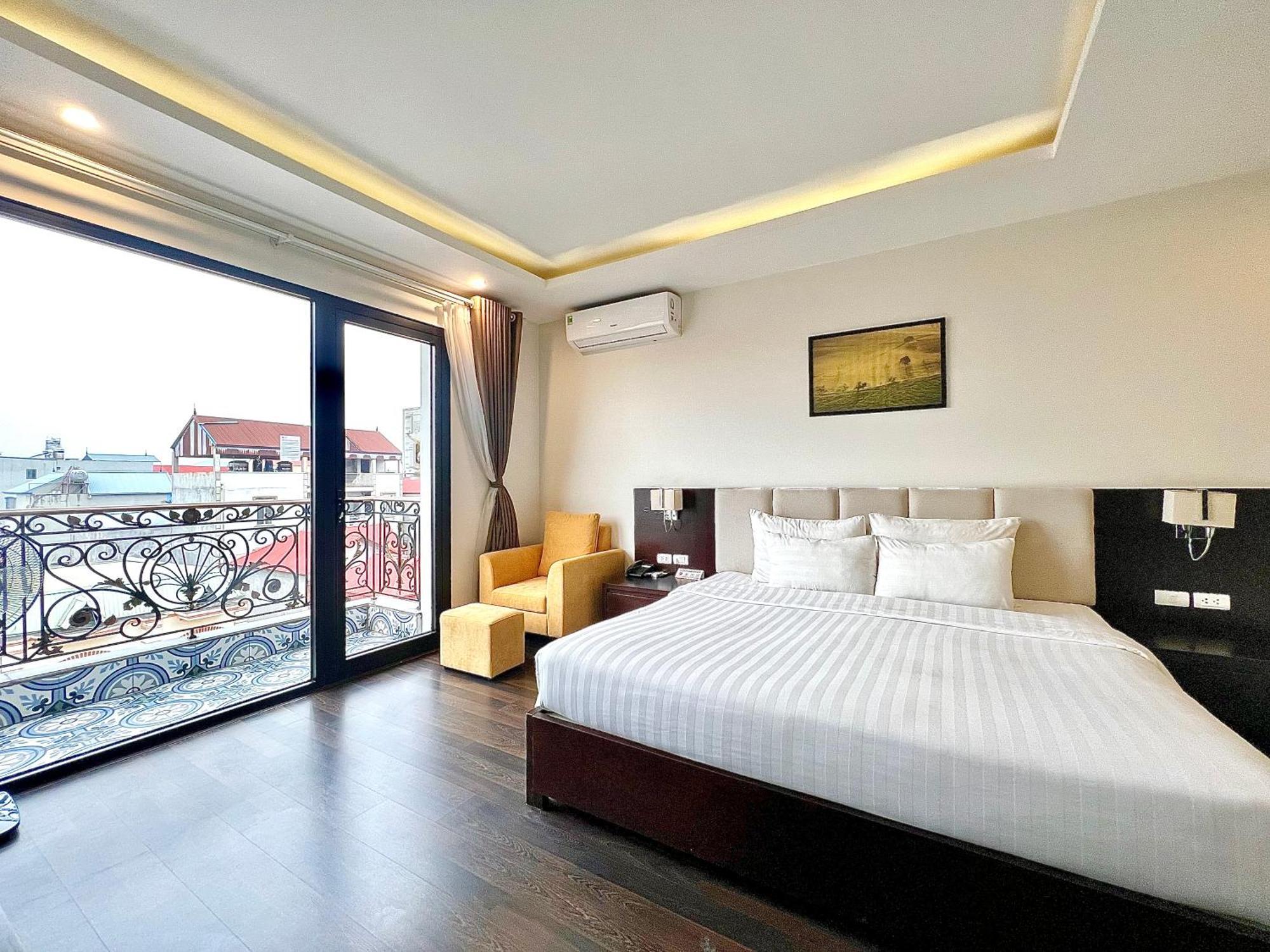 Paragon Noi bai Hotel&Pool Hanoi Esterno foto