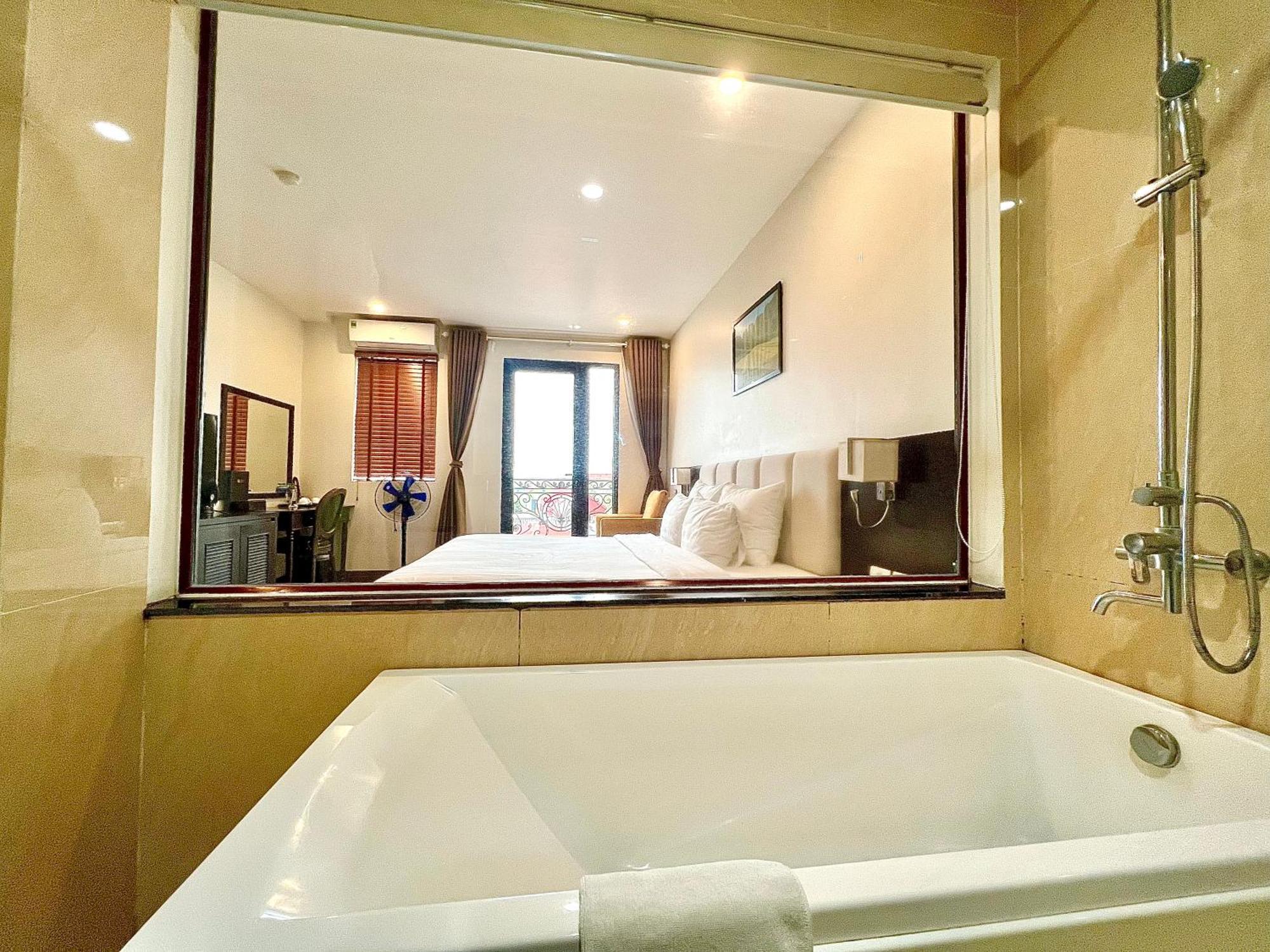 Paragon Noi bai Hotel&Pool Hanoi Esterno foto