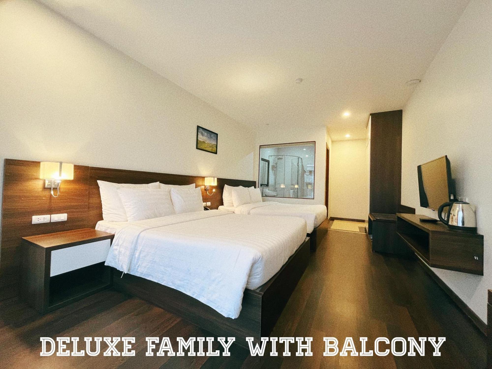 Paragon Noi bai Hotel&Pool Hanoi Esterno foto